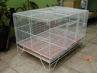 Indoor-rabbit-cages made of all plastic-wrapped wires